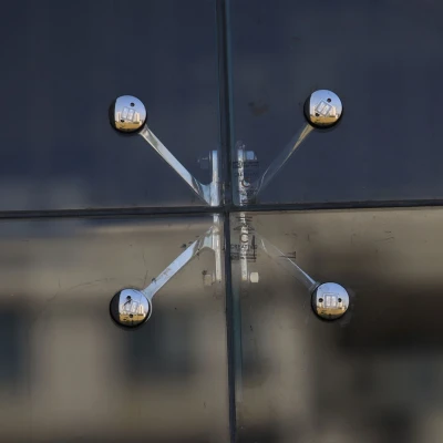 spiders balustrades 3